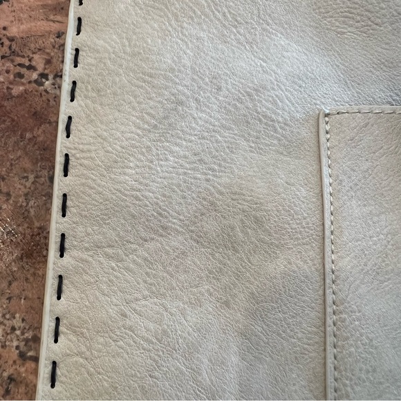 Shiraleah Cream and Black Crossbody Bag - Picture 4 of 12